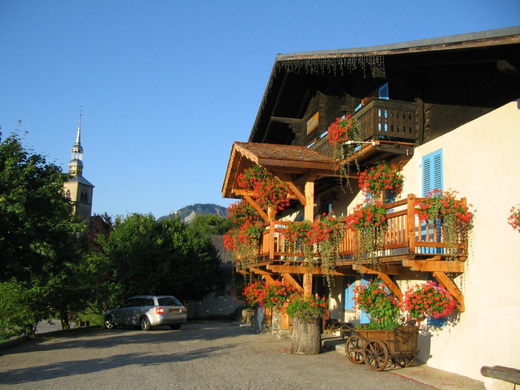 מלון Saint-Nicolas-la-Chapelle  Chalet La Source מראה חיצוני תמונה
