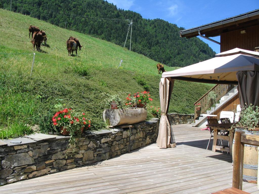 מלון Saint-Nicolas-la-Chapelle  Chalet La Source מראה חיצוני תמונה