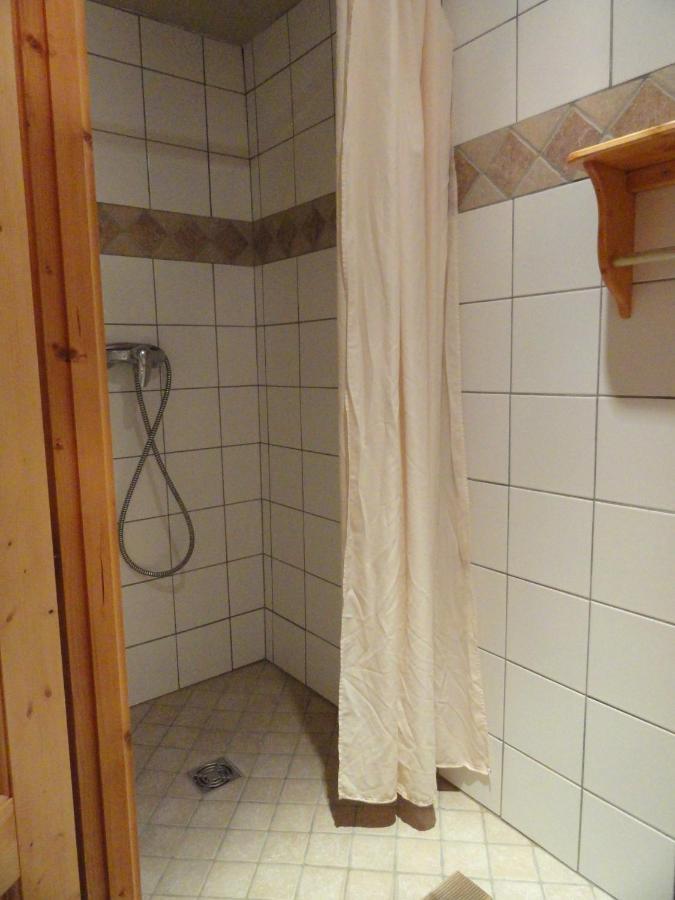 מלון Saint-Nicolas-la-Chapelle  Chalet La Source חדר תמונה