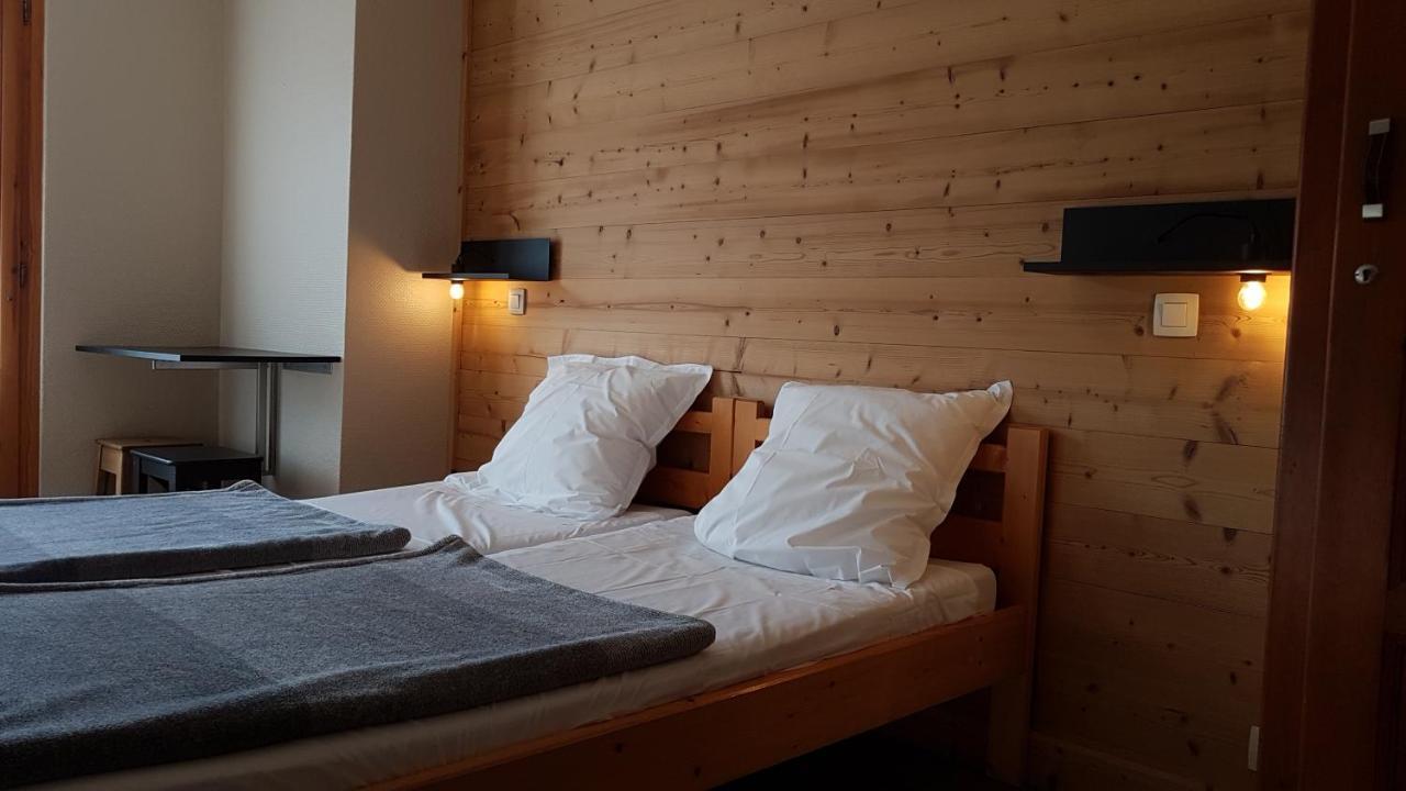 מלון Saint-Nicolas-la-Chapelle  Chalet La Source מראה חיצוני תמונה